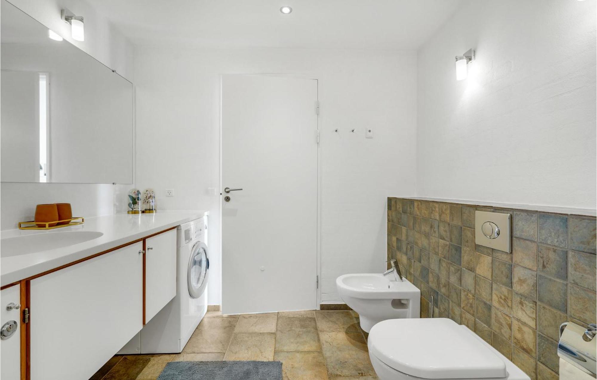 2 Bedroom Cozy Home In Romo Sønderby Екстериор снимка